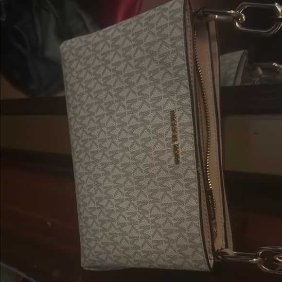 Michael Kors Cream and Gold Crossbody Bag - Picture 6 of 6